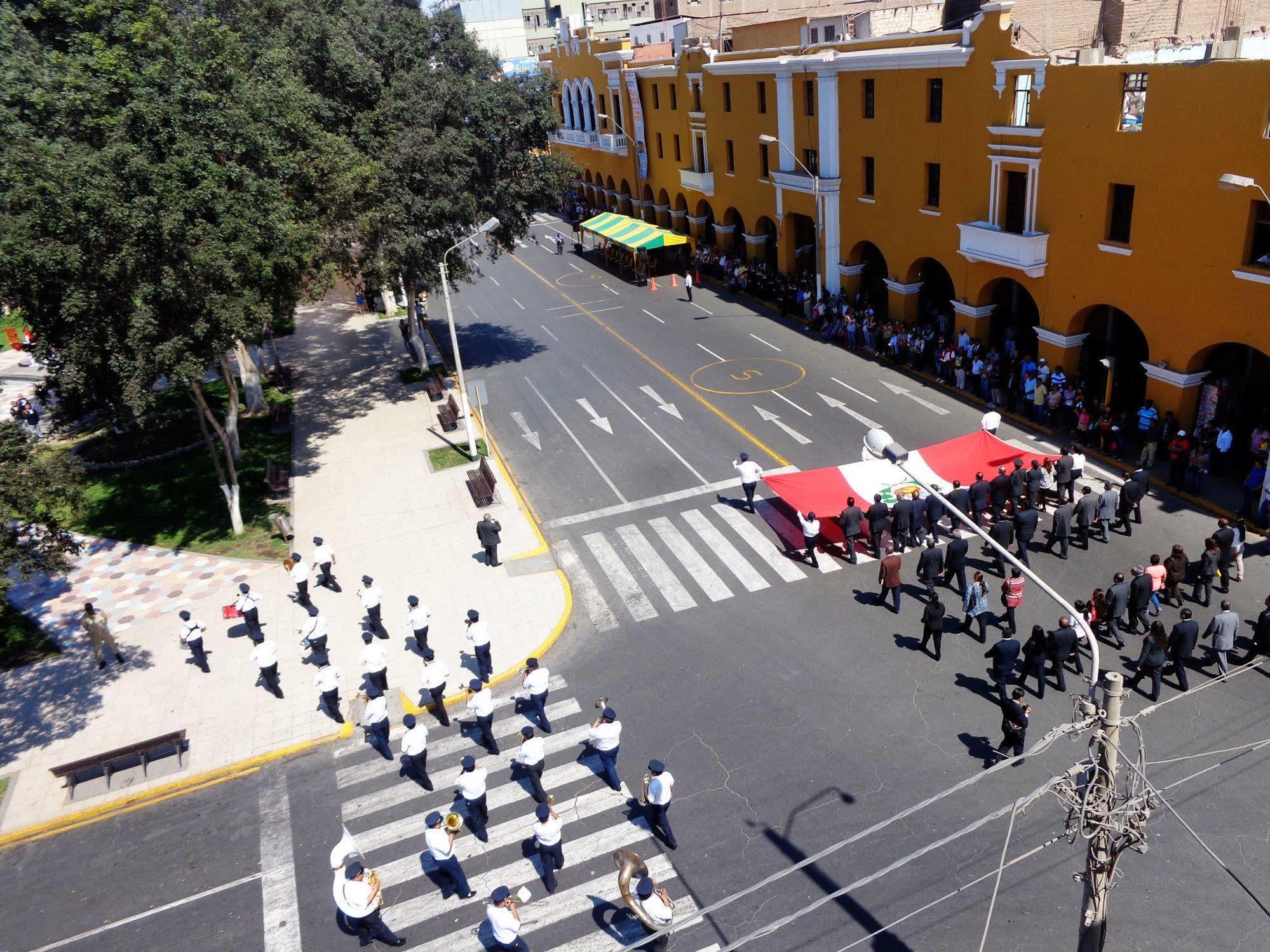 Hotel Colon Plaza Ica Kültér fotó